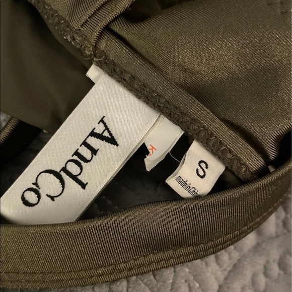 Bikini - Picture 2 of 4